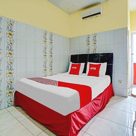 Oyo 90238 Hotel Nusantara Cirebon Exterior photo