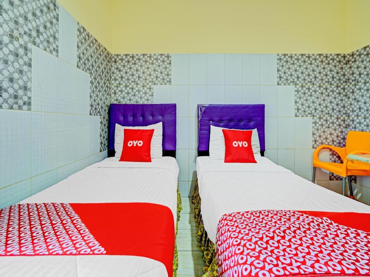 Oyo 90238 Hotel Nusantara Cirebon Exterior photo
