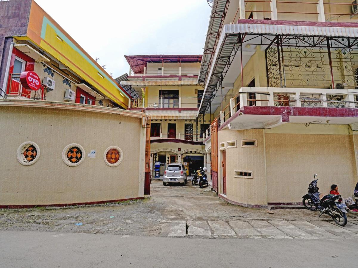 Oyo 90238 Hotel Nusantara Cirebon Exterior photo