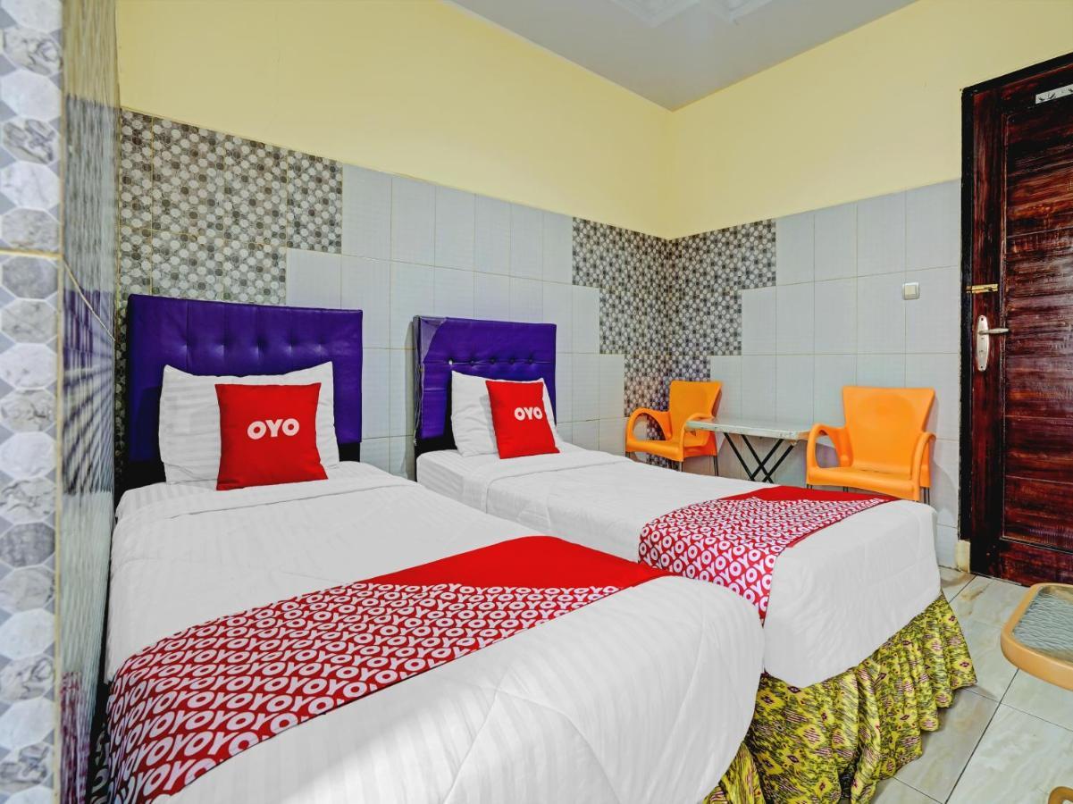 Oyo 90238 Hotel Nusantara Cirebon Exterior photo