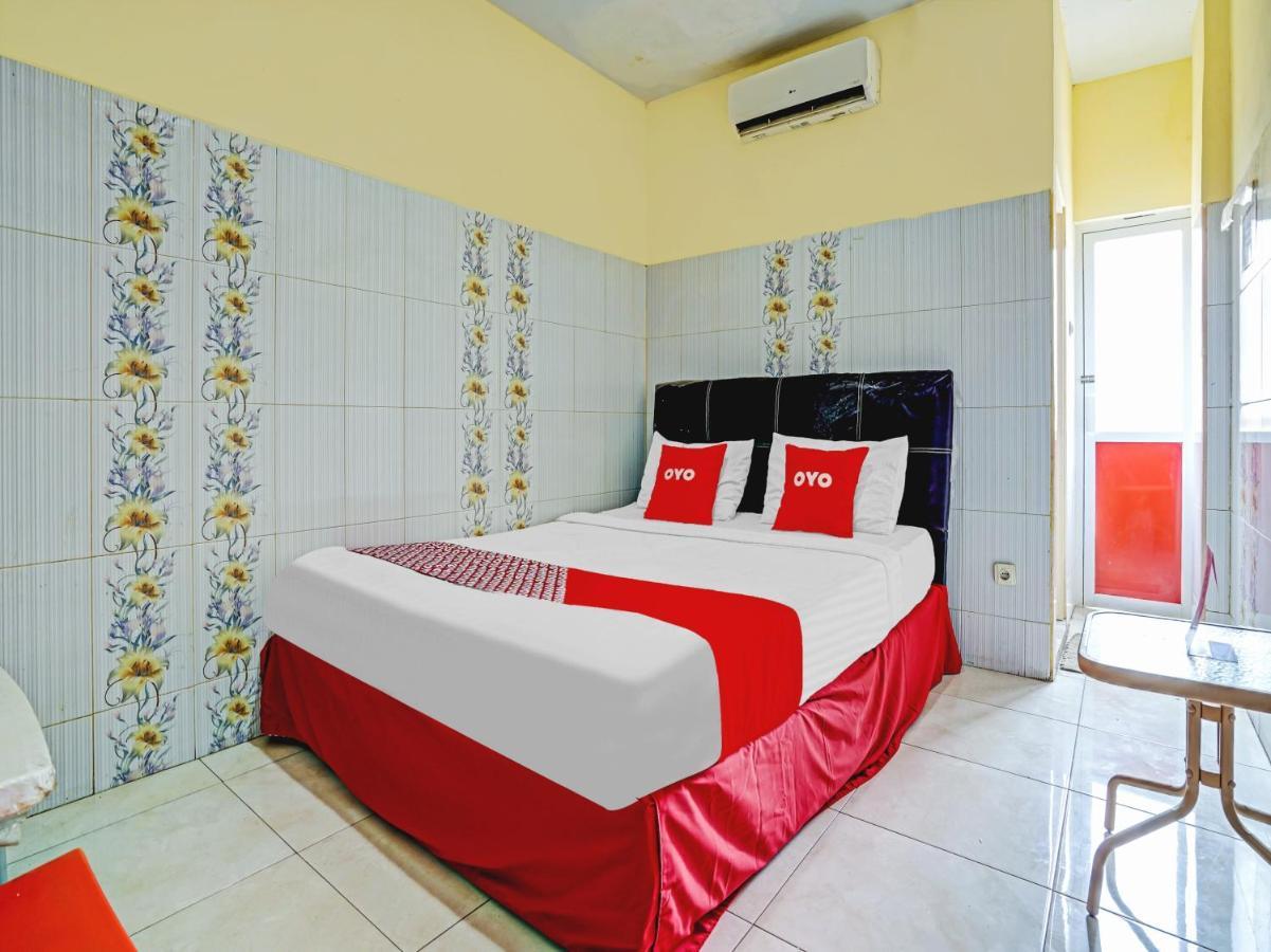 Oyo 90238 Hotel Nusantara Cirebon Exterior photo