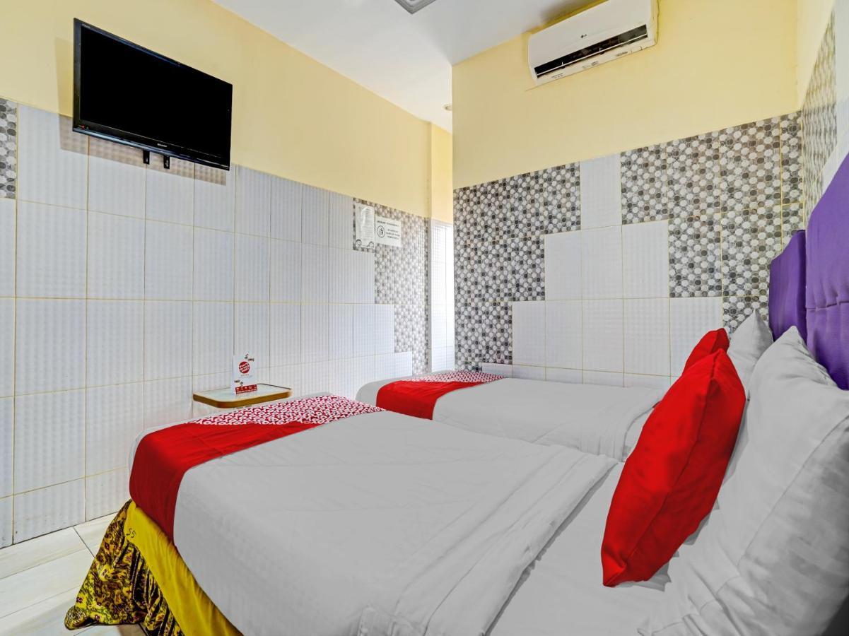 Oyo 90238 Hotel Nusantara Cirebon Exterior photo